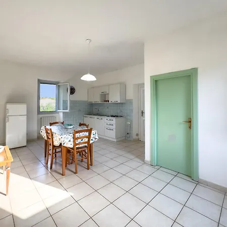 Marroni Anna ** Apartamento *