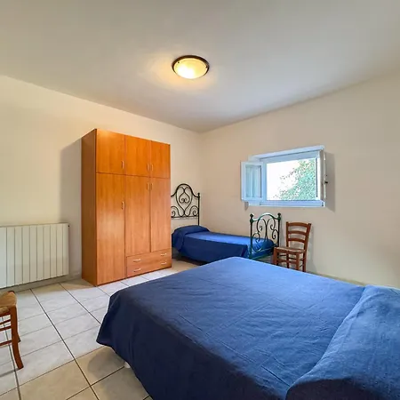 Marroni Anna ** Apartamento *